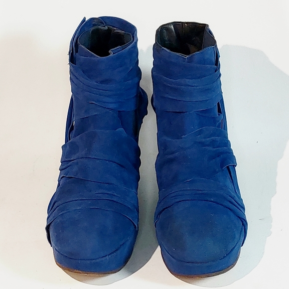 🗨LD Tuttle blue suede wrapped sculptural wedge Chelsea boots, EU41, RARE, EUC - Picture 4 of 13